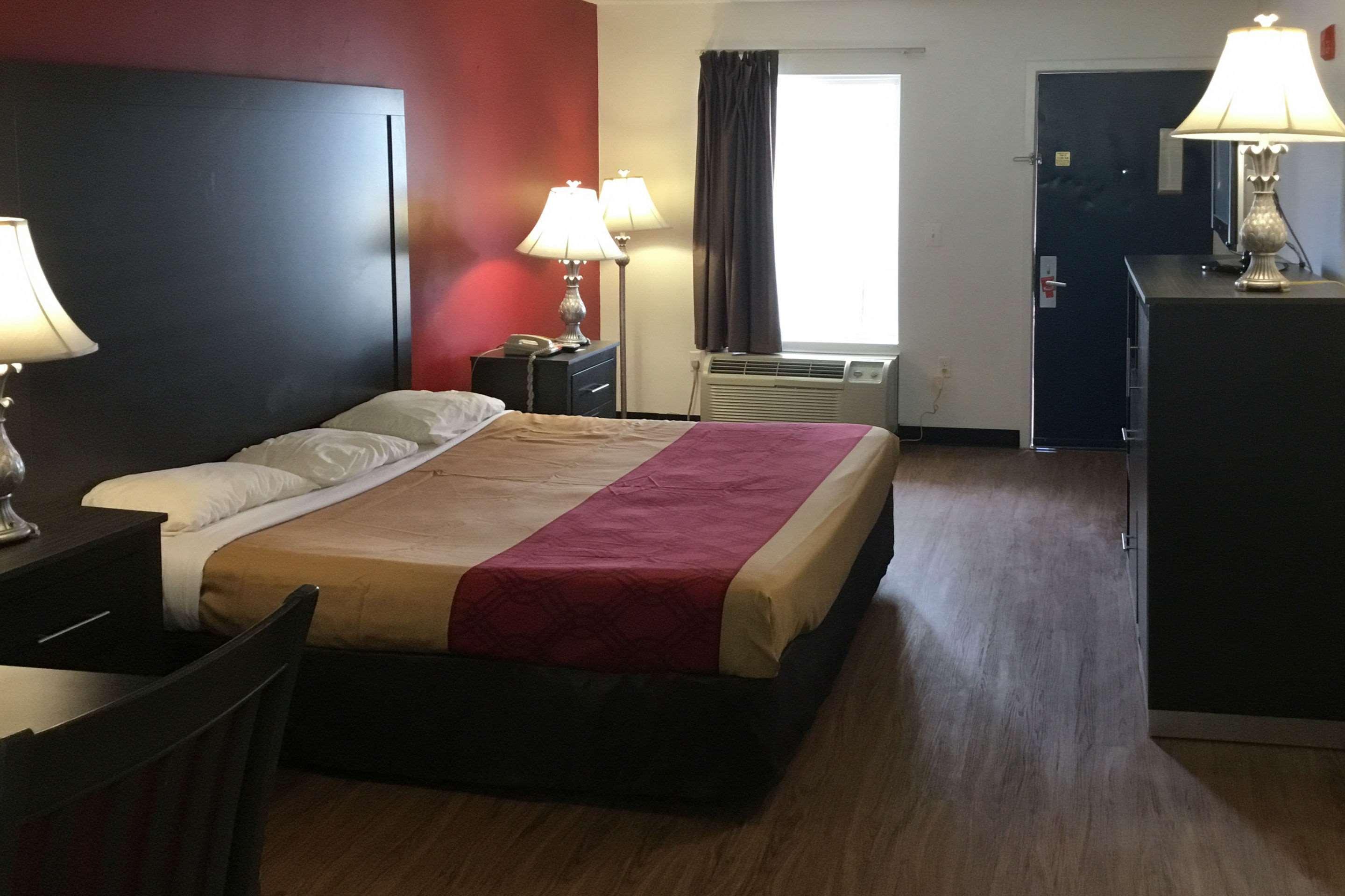 Ruther Glen Econo Lodge מראה חיצוני תמונה