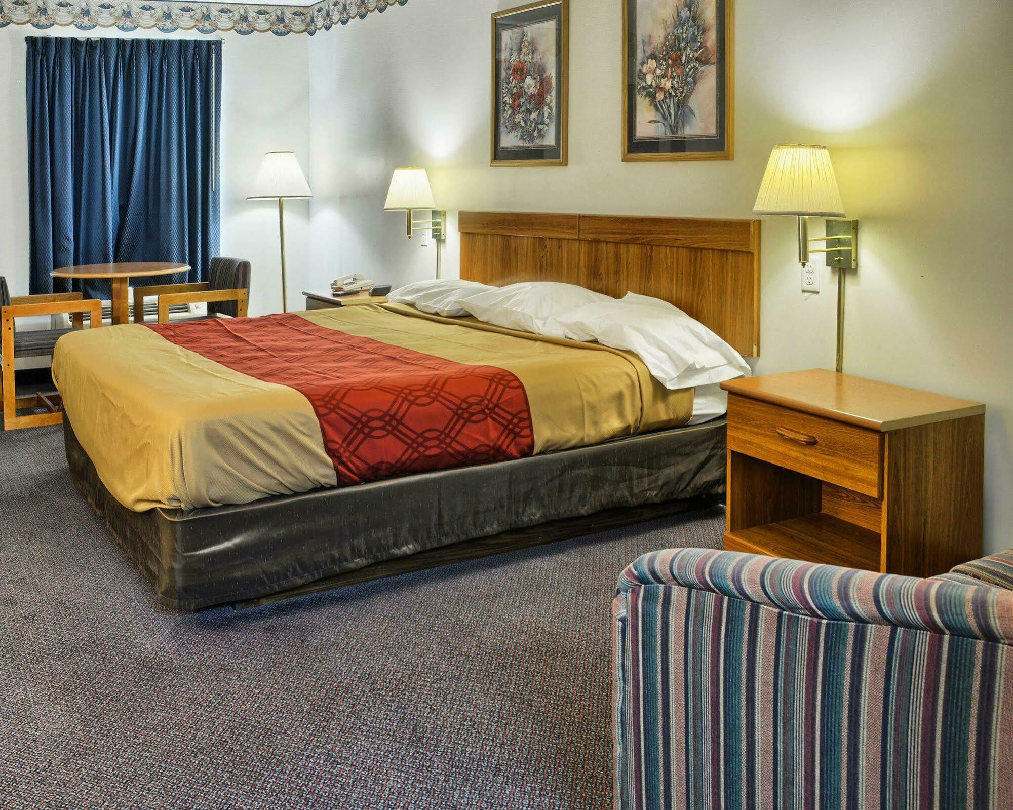 Ruther Glen Econo Lodge מראה חיצוני תמונה